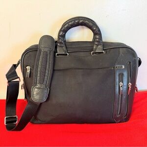 Tumi Arrive Narita Black Nylon/Leather Laptop Messenger Briefcase